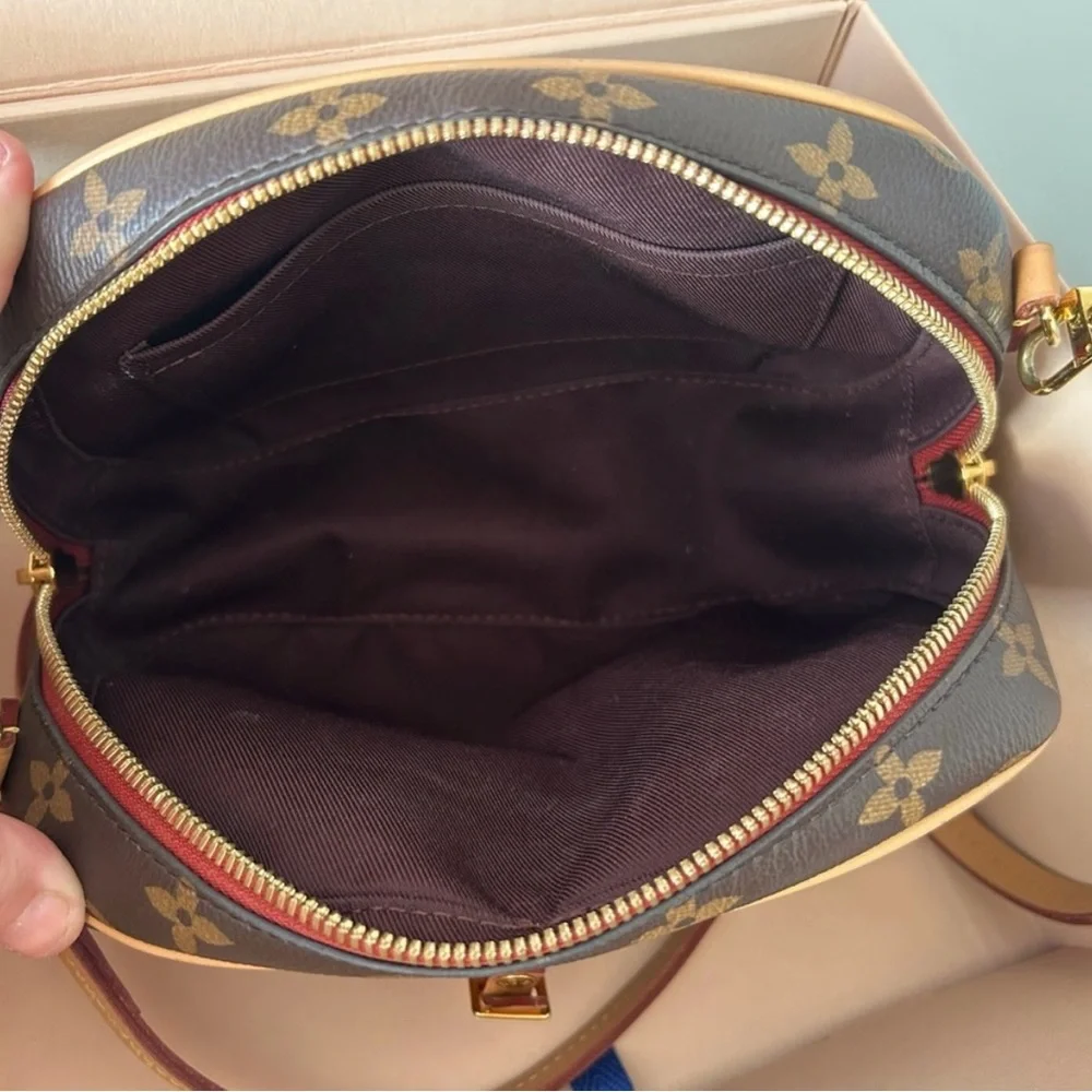 Louis Vuitton Mini Deauville Crossbody - Picture 7 of 13